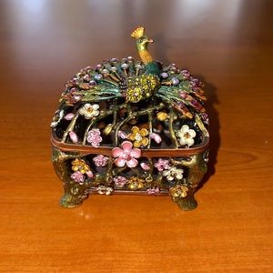 New Swarovski crystals peacock trinket box